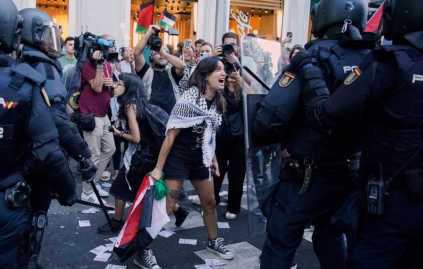Ποδηλατικός Γύρος Ισπανίας: Διεκόπη λόγω διαδηλώσεων υπέρ της Παλαιστίνης Ποδηλατικός Γύρος Ισπανίας: Διεκόπη λόγω διαδηλώσεων υπέρ της Παλαιστίνης