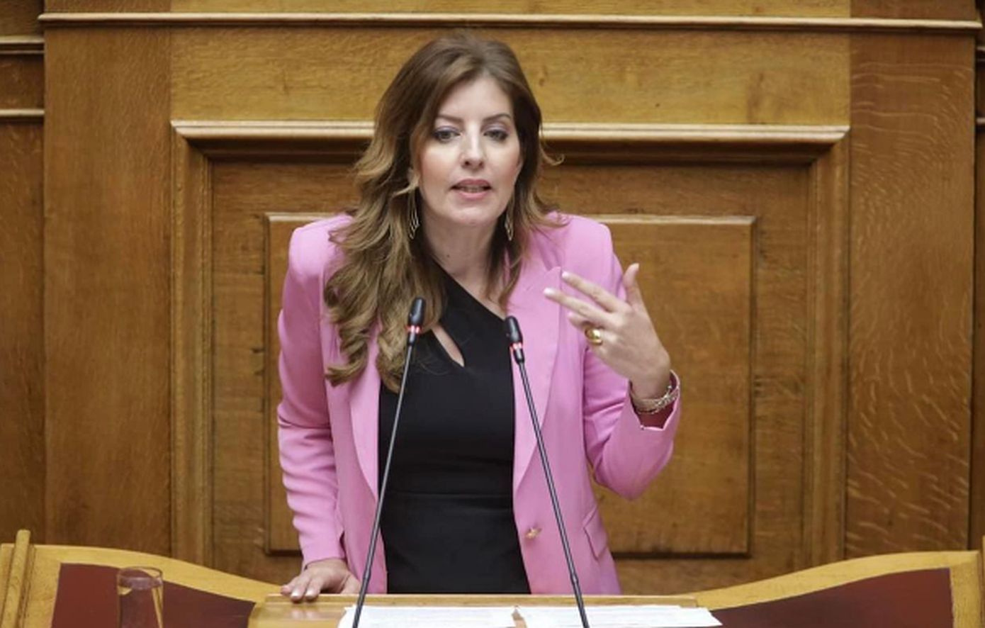 Κωνσταντίνα Καραμπατσώλη: «Η πολιτική είναι κατηφορικός δρόμος, όχι στρωμένο κόκκινο χαλί που πιστεύουν στερεοτυπικά»