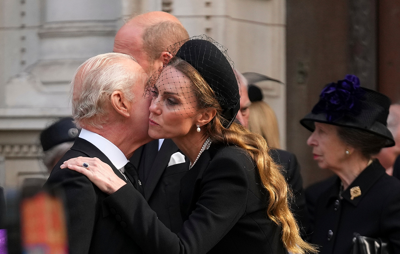 Δούκισσα του Κεντ: Θλίψη στην κηδεία της