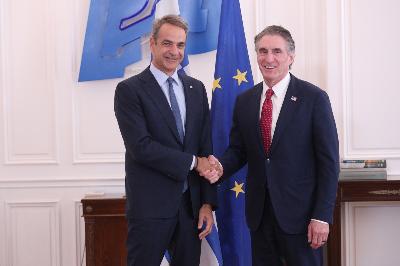 Μητσοτάκης σε υπουργό Εσωτερικών ΗΠΑ, Νταγκ Μπέργκαμ: Η Ελλάδα μετατρέπεται σε ενεργειακό κόμβο της Ανατολικής Μεσογείου