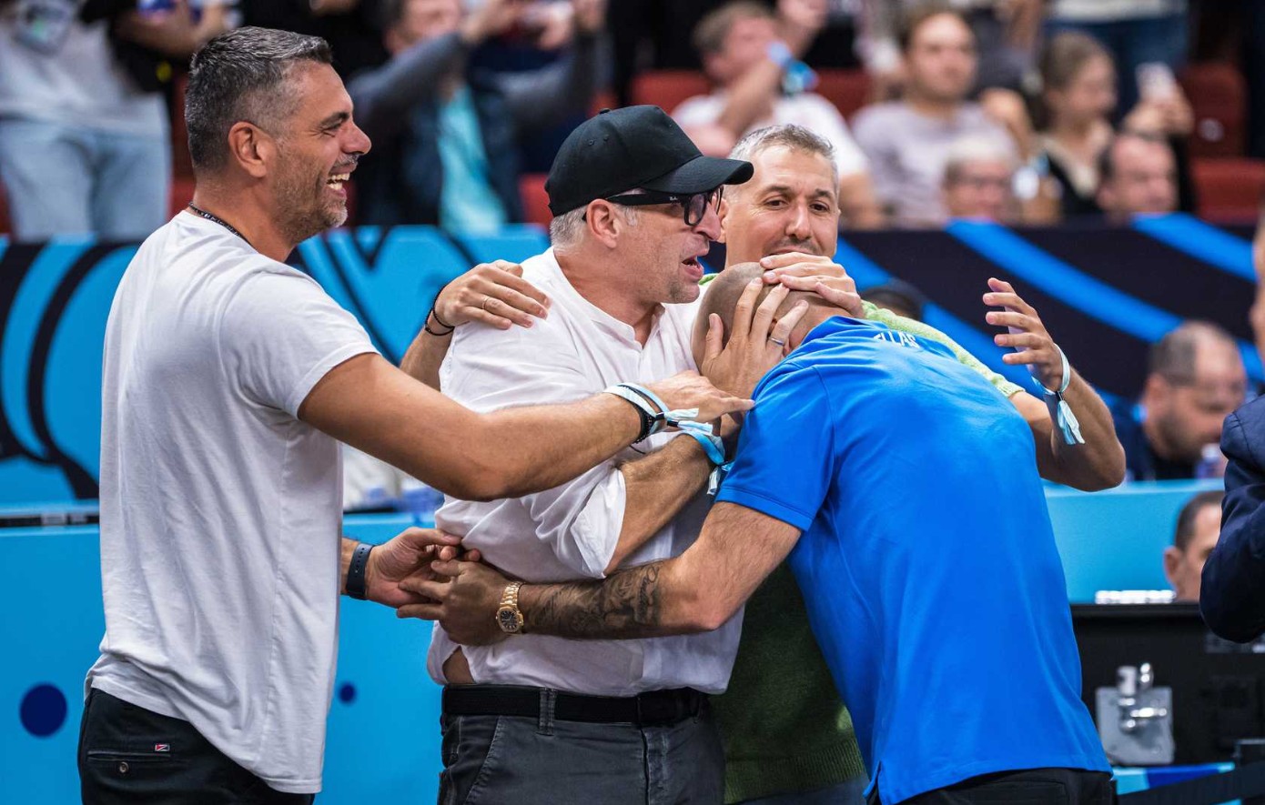 EuroBasket 2025: Με… Βίσση και «Ψυχεδέλεια» το βίντεο της FIBA για Διαμαντίδη, Παπαλουκά, Τσαρτσαρή
