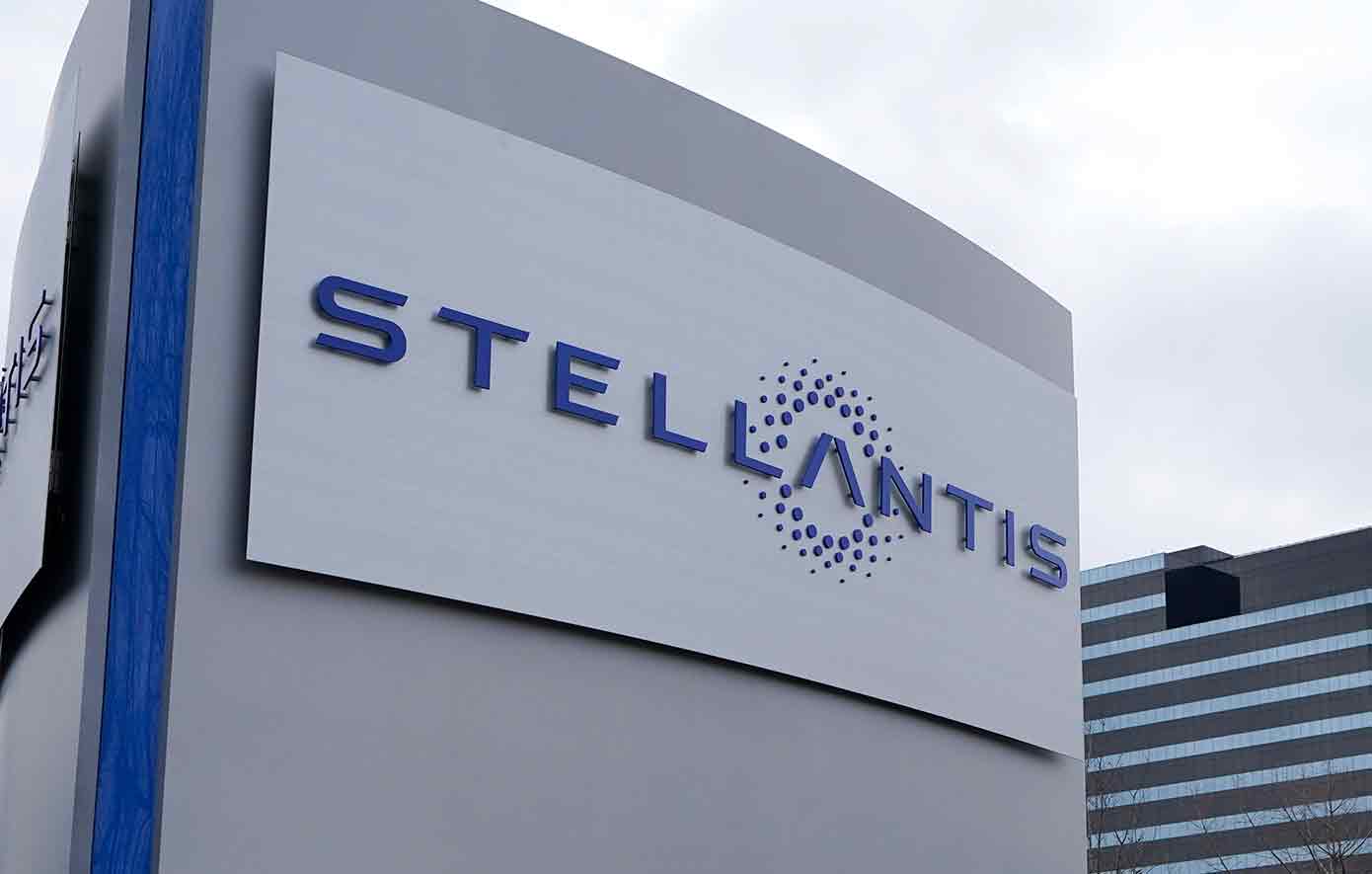Η Stellantis έχει περικόψει 10.000 θέσεις εργασίας στην Ιταλία σε τέσσερα χρόνια