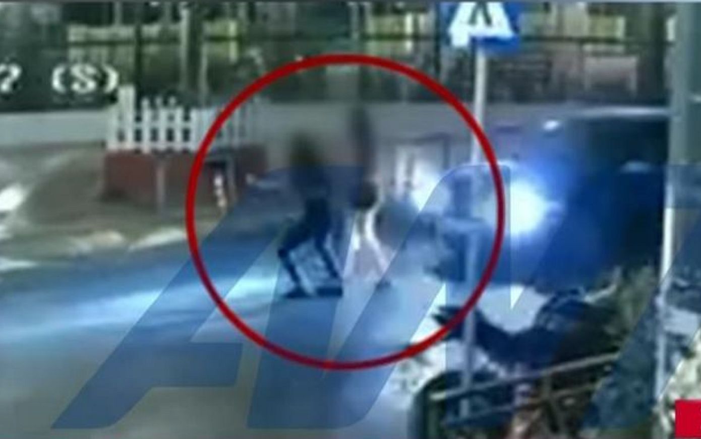 Βίντεο ντοκουμέντο δείχνει τη στιγμή που ασυνείδητος οδηγός χτυπά την 16χρονη στα Καμίνια και την εγκαταλείπει