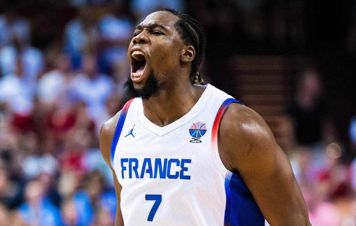 EuroBasket 2025: Νεύρα Γιαμπουσέλε με Γεωργιανό δημοσιογράφο &#8211; «Ηρέμησε, δεν είσαι παίκτης»