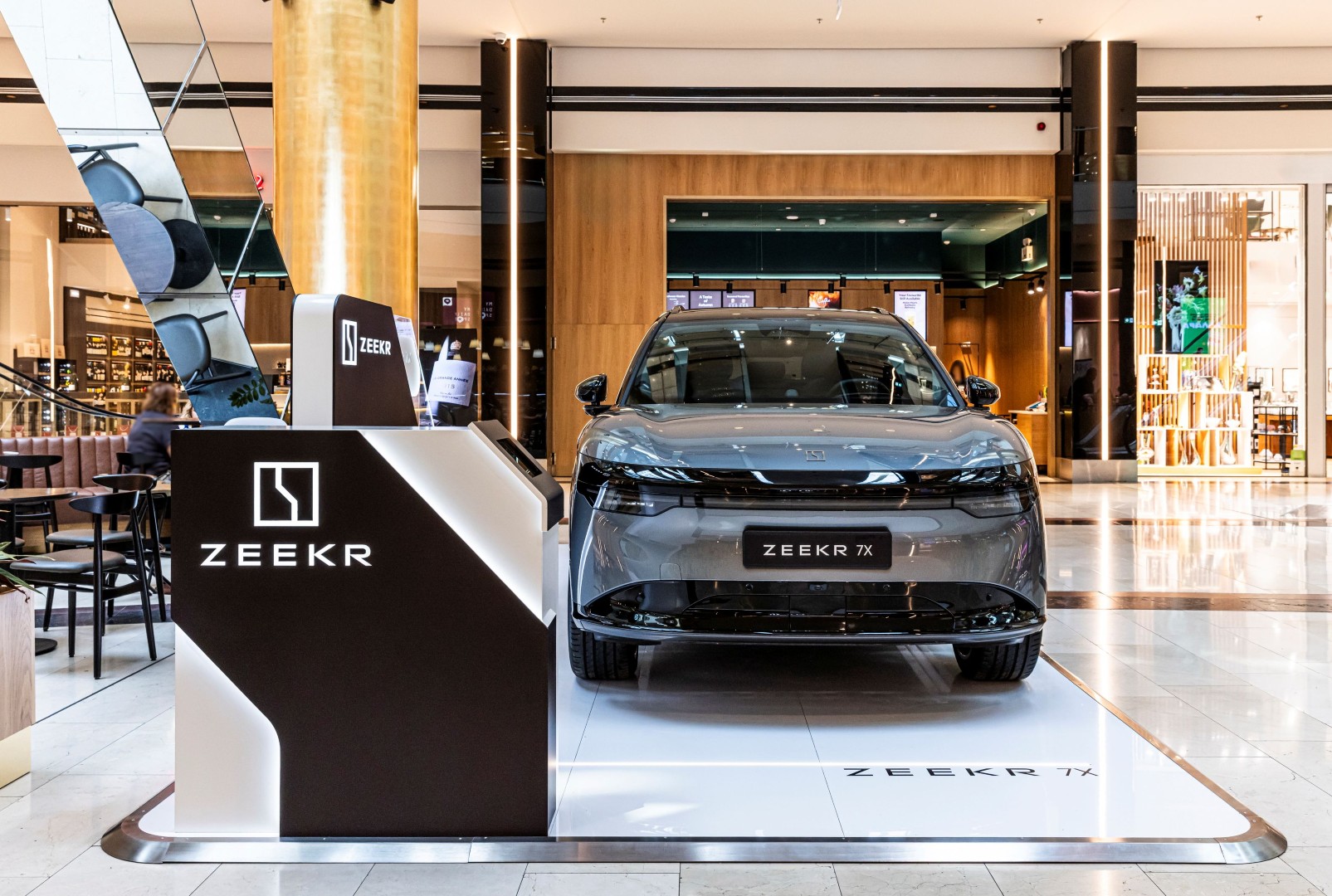 Το νέο Zeekr 7X θα βρίσκεται στο Golden Hall