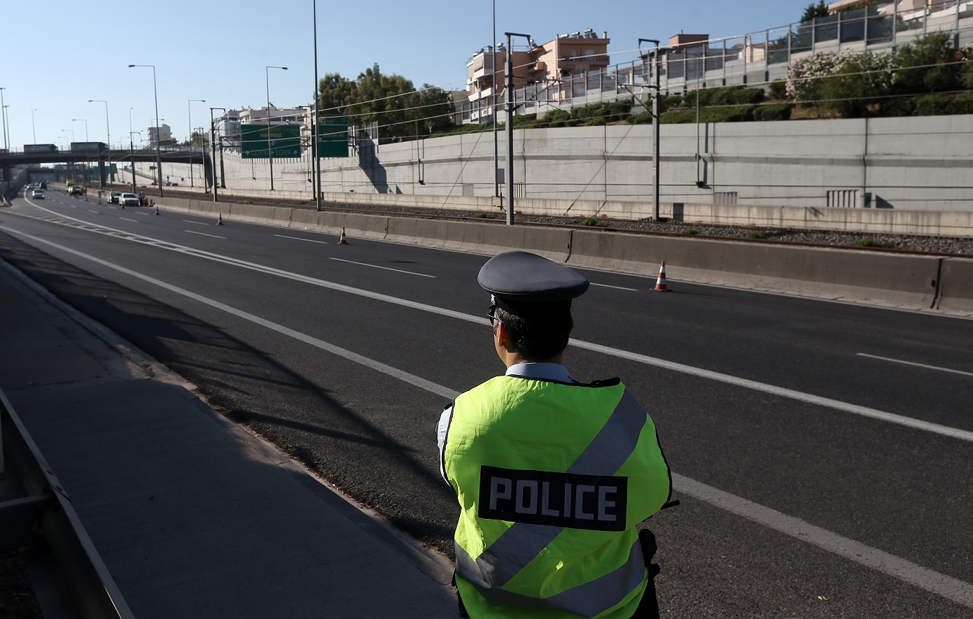 Συνελήφθη 40χρονη δύο φορές μέσα σε τέσσερις μέρες να οδηγεί στη ΛΕΑ της Αττικής Οδού &#8211; Της αφαιρέθηκε η άδεια