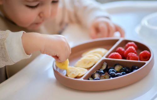 Superfood για μωρά: Το φρούτο-έκπληξη που ενισχύει το βρεφικό ανοσοποιητικό