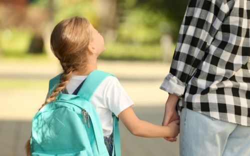 Από τον παιδικό σταθμό στο νηπιαγωγείο: Όσα θα ήθελε κάθε γονιός να γνωρίζει για τη «δύσκολη» μετάβαση