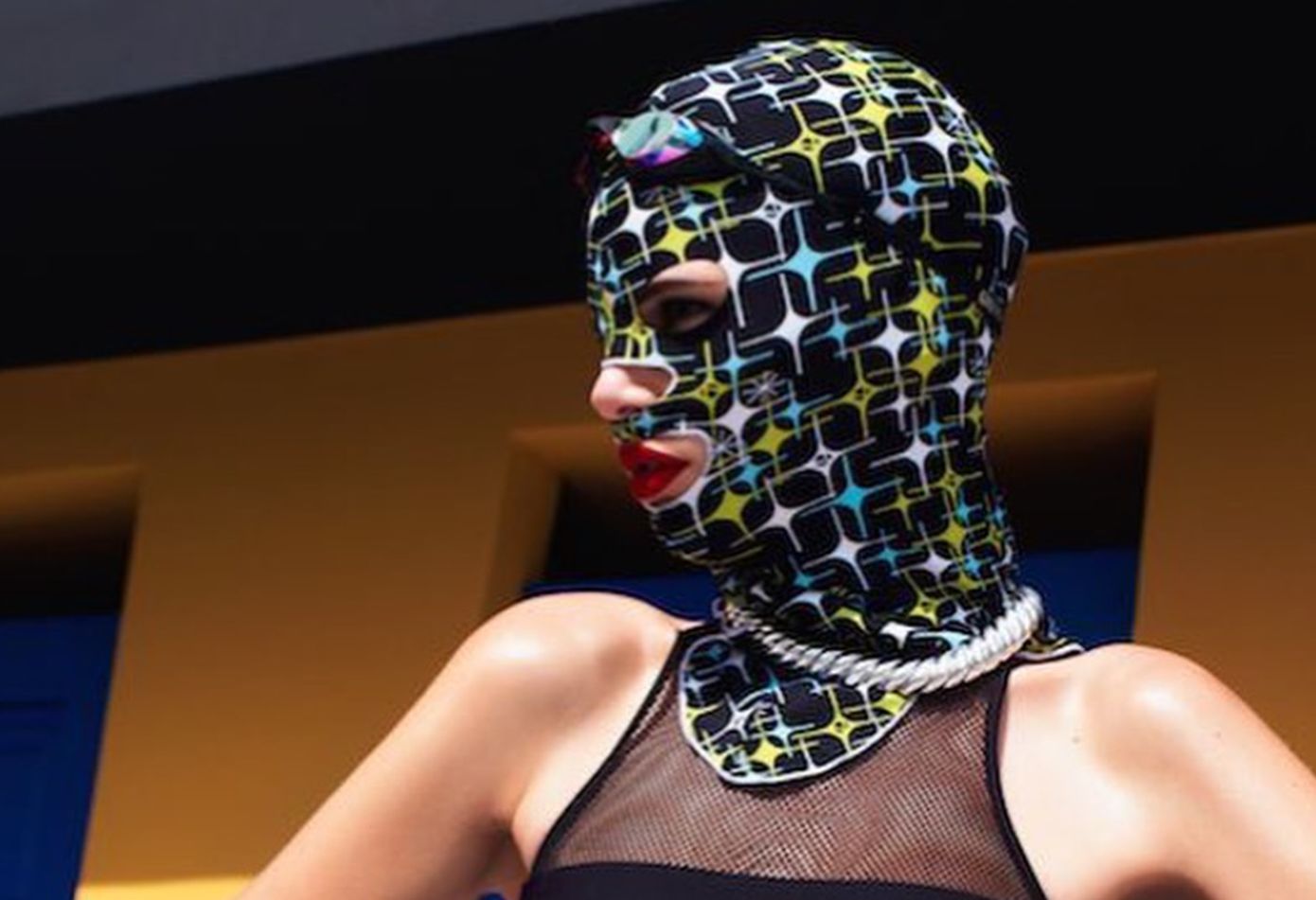 Facekini: Κι όμως δεν το φοράτε για να κάνετε ληστεία, αλλά για να πάτε στη θάλασσα