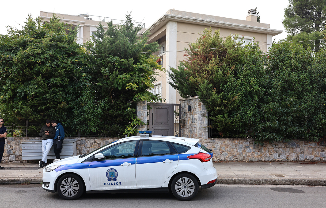 Τι ερευνά η ΕΛ.ΑΣ. για την ενέδρα στη Δροσιά; – Οι έντονες προστριβές ανάμεσα στο πρώην ζευγάρι και ο νυν σύντροφος