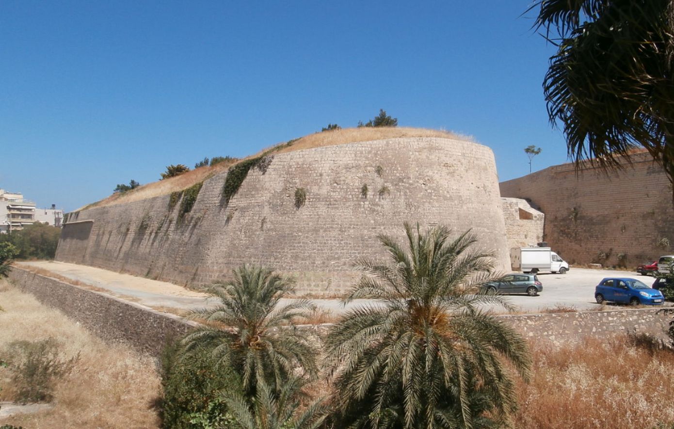 Σε χρήση παραδίδεται το σύνολο του ισόπεδου μέρους των Ενετικών Τειχών Ηρακλείου