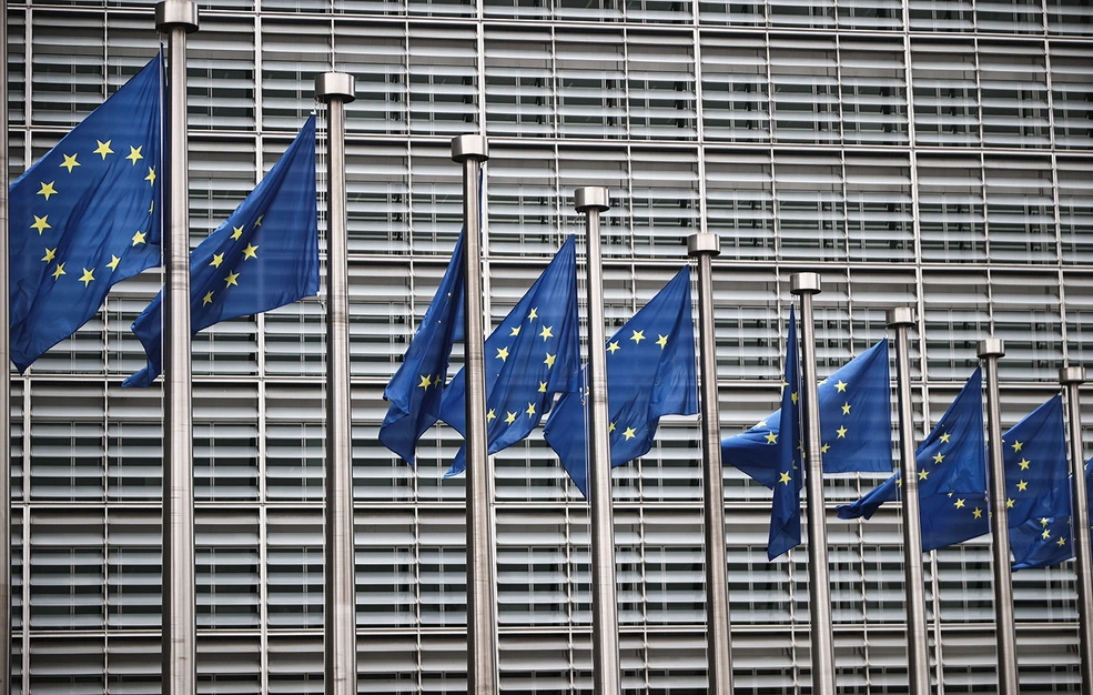 Η Κομισιόν σχεδιάζει να δώσει  δάνειο 140 δισ. ευρώ στην Ουκρανία από τα δεσμευμένα ρωσικά κεφάλαια