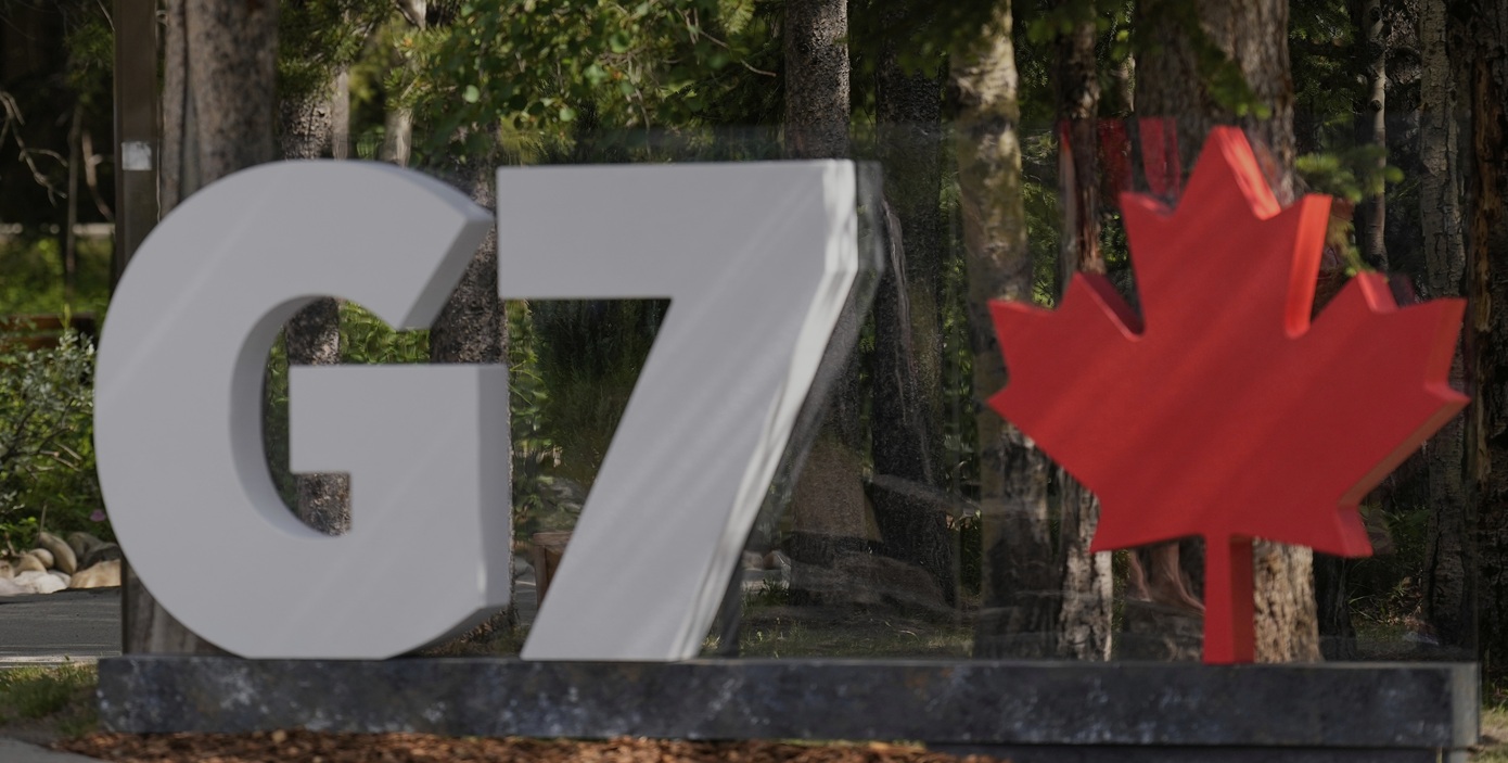 Οι υπουργοί Οικονομικών της G7 εξετάζουν κυρώσεις και δασμούς σε υποστηρικτές της ρώσικης εισβολής στην Ουκρανία
