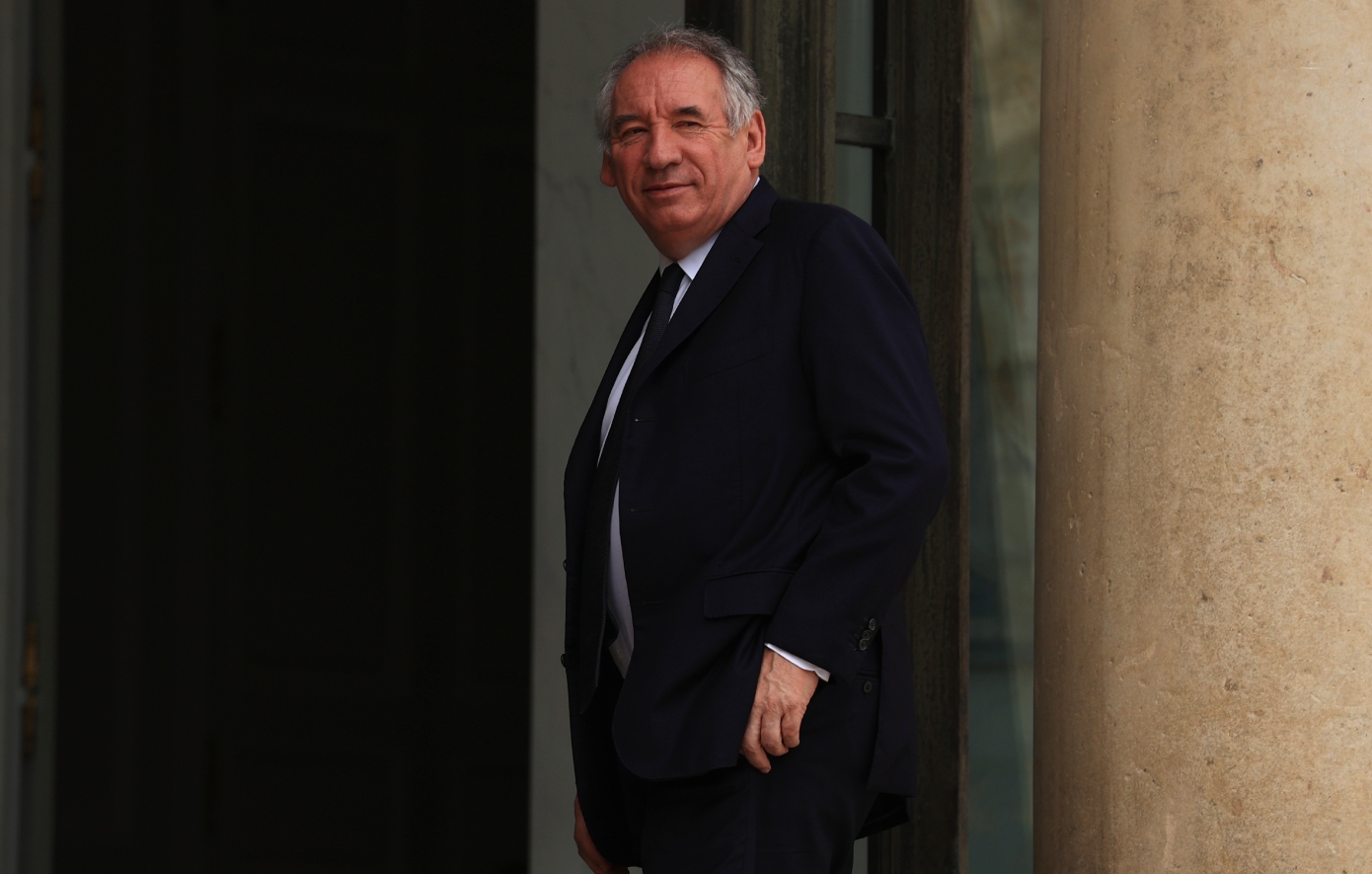 Στο Ελιζέ ο Μπαϊρού, υποβάλλει επίσημα την παραίτησή του στον Μακρόν &#8211; Τα φαβορί για τη διαδοχή του