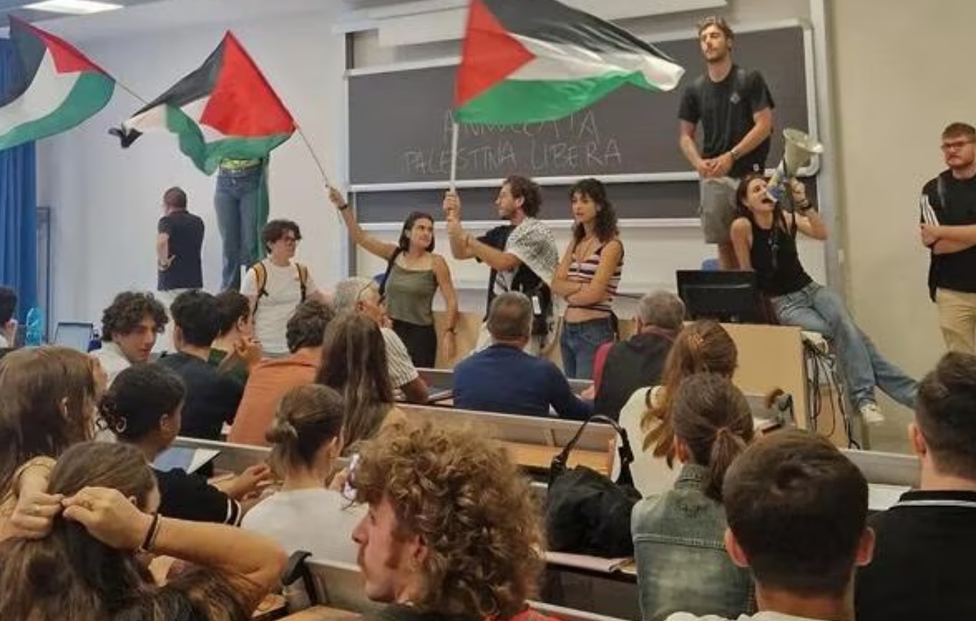 Φιλοπαλαιστίνιοι φοιτητές διέκοψαν μάθημα στο πανεπιστήμιο της Πίζας &#8211; Χτύπησαν τον καθηγητή, πήγε στα επείγοντα