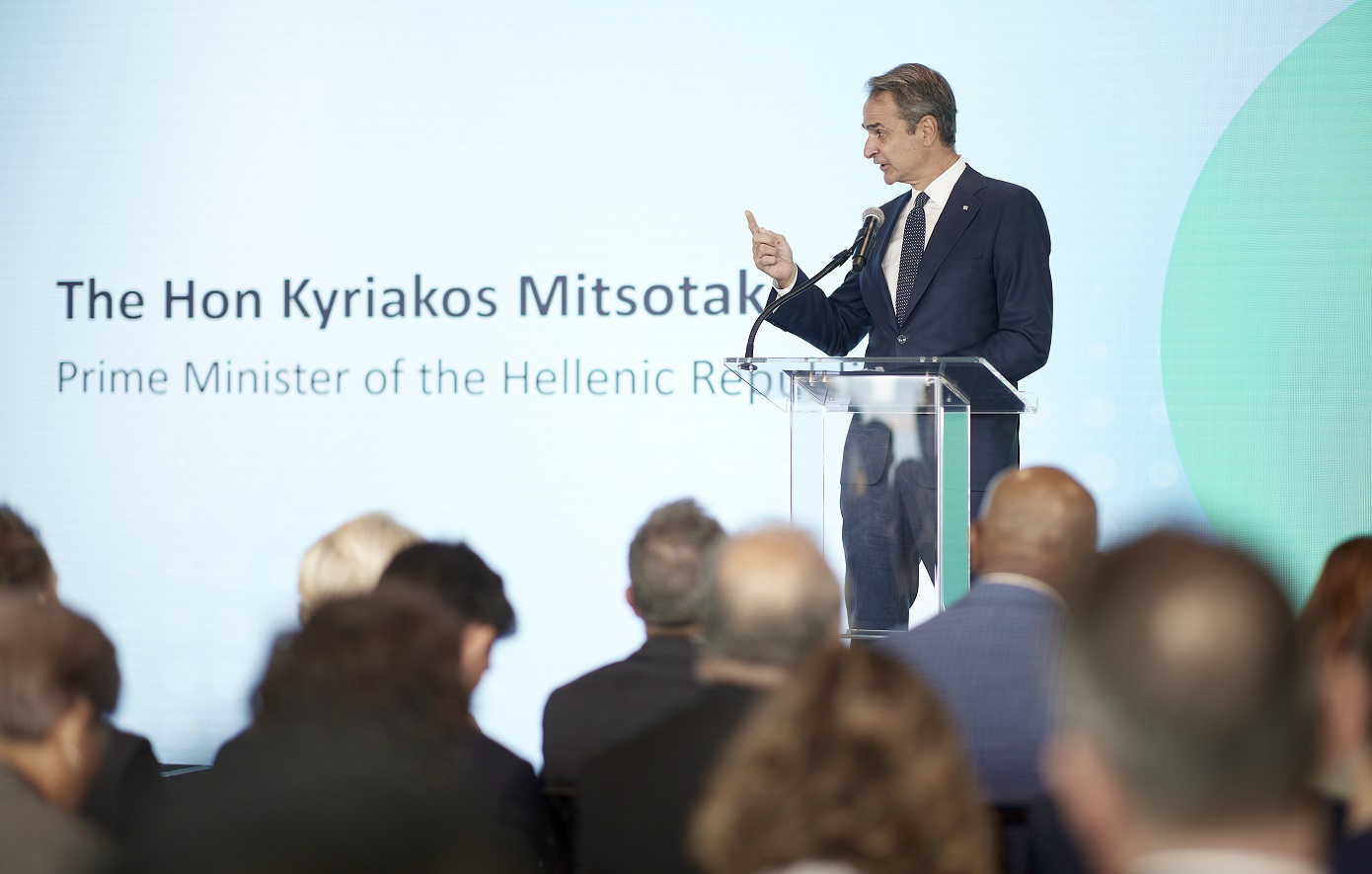 Μητσοτάκης από τη Νέα Υόρκη: Εξετάζουμε σοβαρά την απαγόρευση της χρήσης των social media απο τα 16 έτη και κάτω