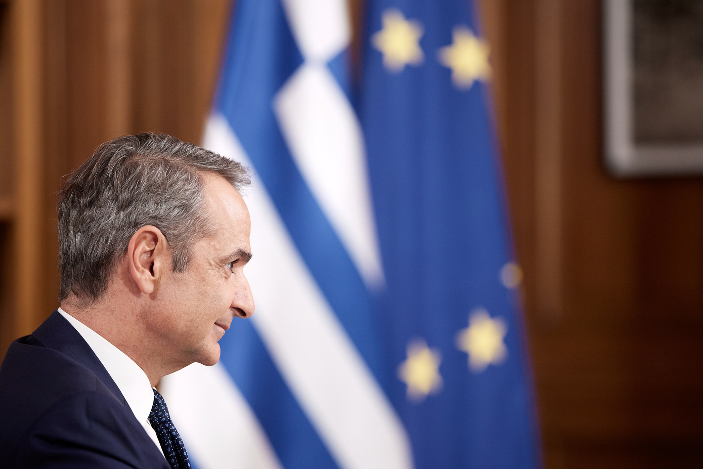 Η νέα στρατηγική της Νέας Δημοκρατίας: Το μοντέλο της διεύρυνσης, οι γέφυρες σε Ανδρουλάκη και το «καρφί» για Τσίπρα