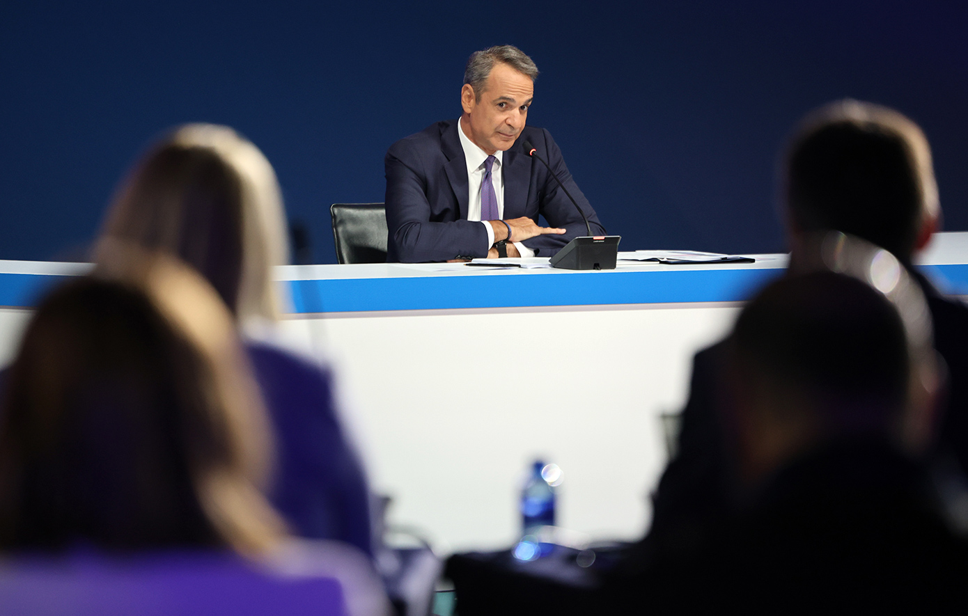 Μητσοτάκης για Σαμαρά: Δεν μπορώ να απαντήσω πολιτικά &#8211; Βλέπω έναν πατέρα που έχασε το παιδί του