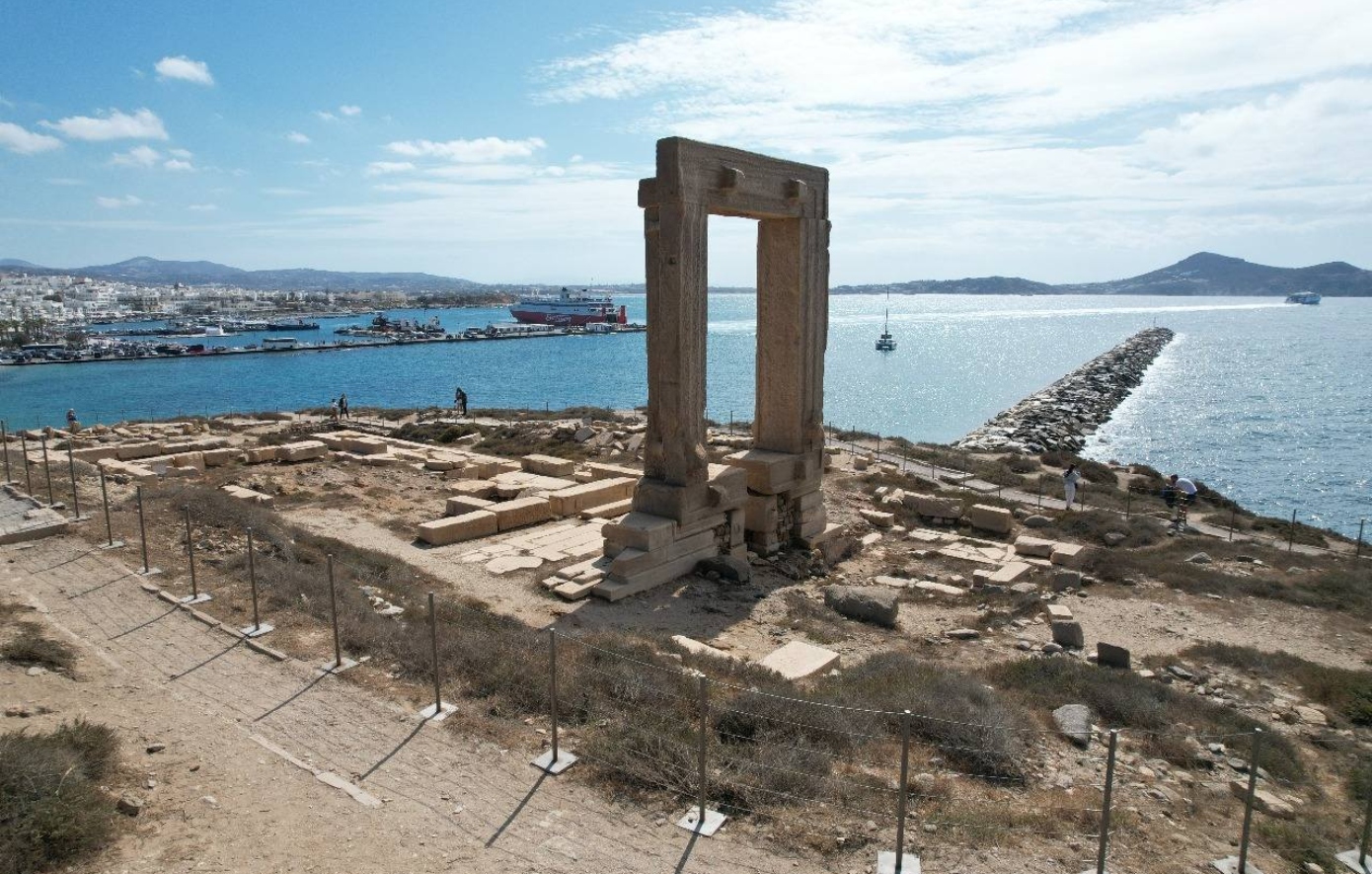 Νέα περίφραξη στην Πορτάρα Νάξου &#8211; Παραίτηση αιτήματος Δήμου Νάξου προς το Πρωτοδικείο για την προσωρινή περίφραξη