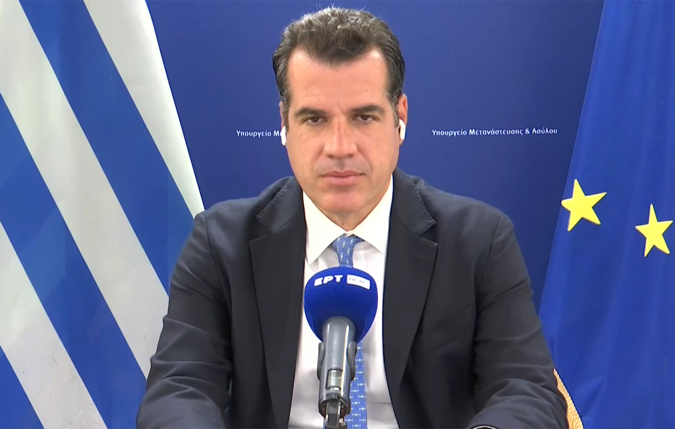 Πλεύρης για μεταναστευτικό: Αυξήσαμε τις διαδικασίες διοικητικής κράτησης, ηλεκτρονικής επιτήρησης και τυποποίησης ως ποινικό αδίκημα