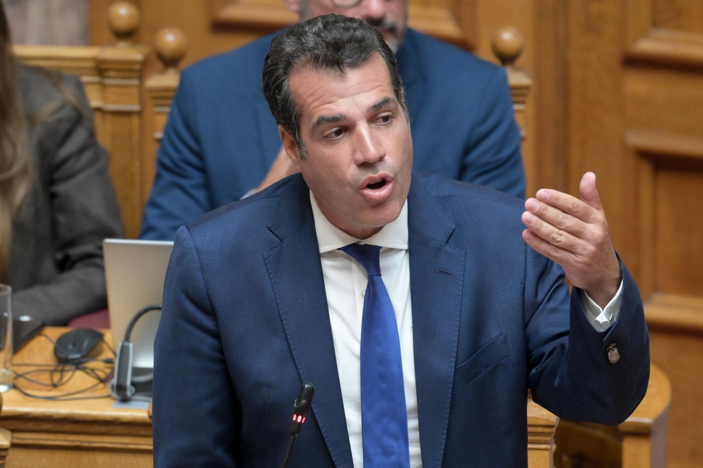 Πλεύρης από τη Βουλή: Άπαξ και μπήκες παράνομα, μία επιλογή έχεις, να γυρίσεις πίσω &#8211; Δεν είσαι ευπρόσδεκτος