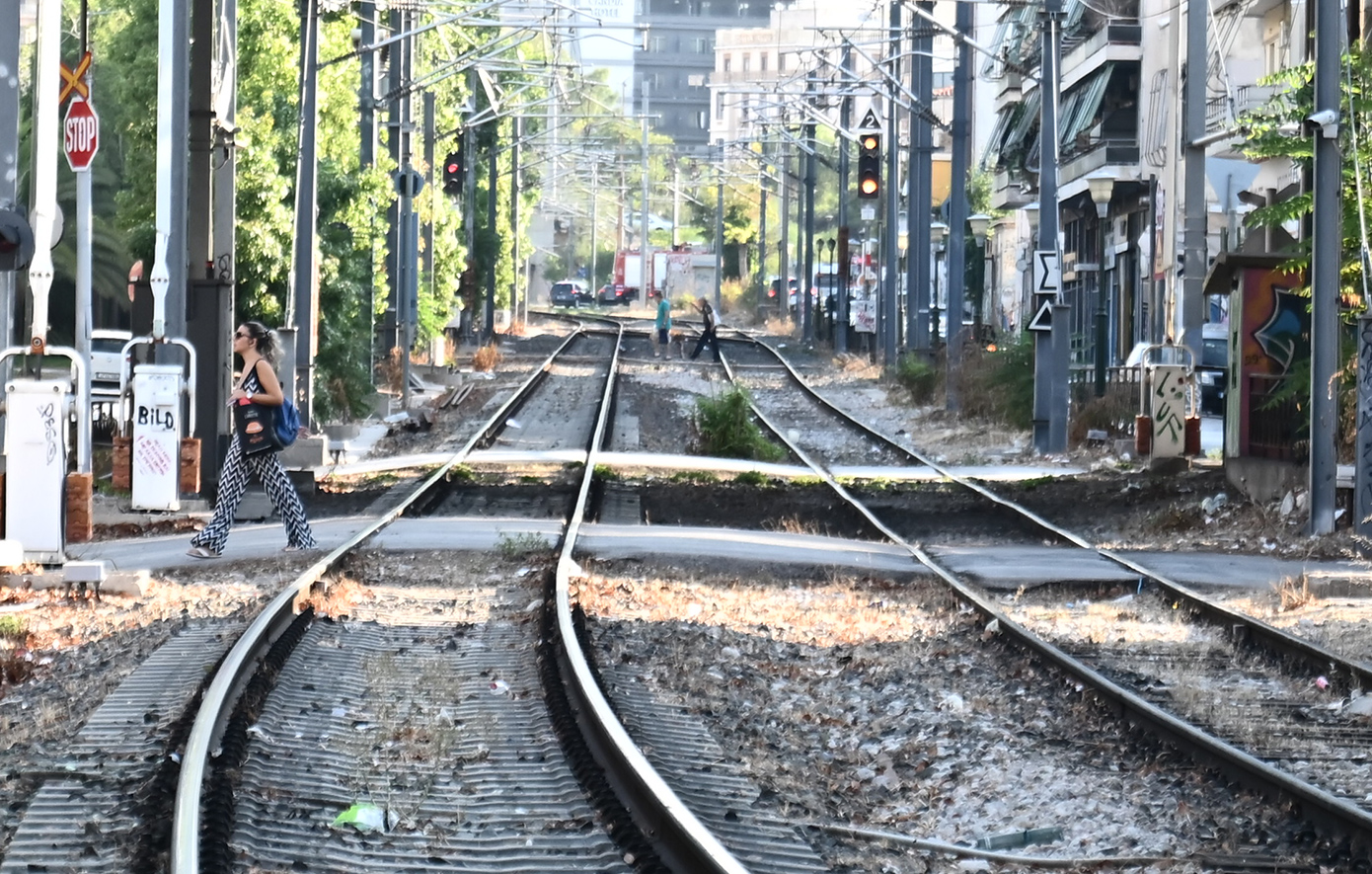 Ηλικιωμένος ο άνδρας που παρασύρθηκε και διαμελίστηκε από συρμό του προαστιακού στο Μεταξουργείο &#8211; Η ανακοίνωση της Hellenic Train