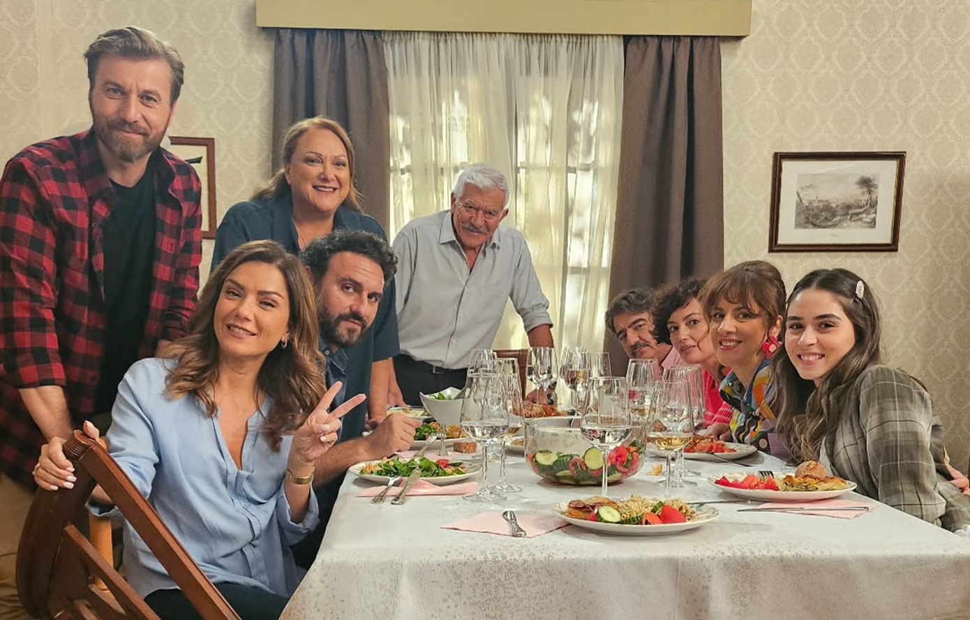 «Το σόι σου» επιστρέφει: Οι Χαμπέοι ξανασμέσμιξαν γύρω από το τραπέζι τους έξι χρόνια μετά