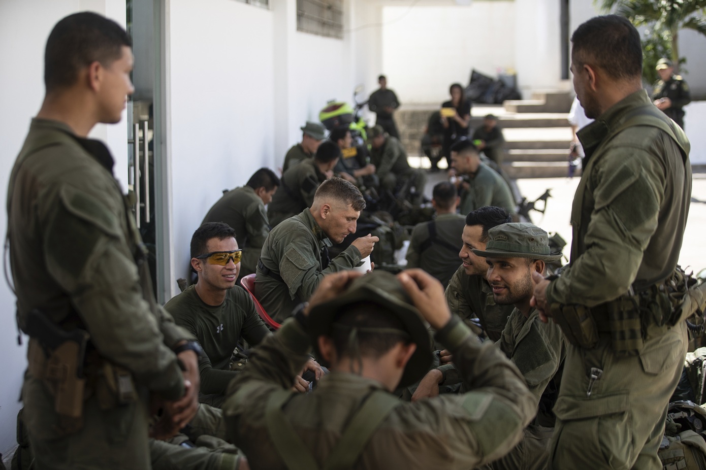 Ακόμη 45 στρατιωτικοί που κρατούνταν αιχμάλωτοι από αντάρτες αφέθηκαν ελεύθεροι στην Κολομβία