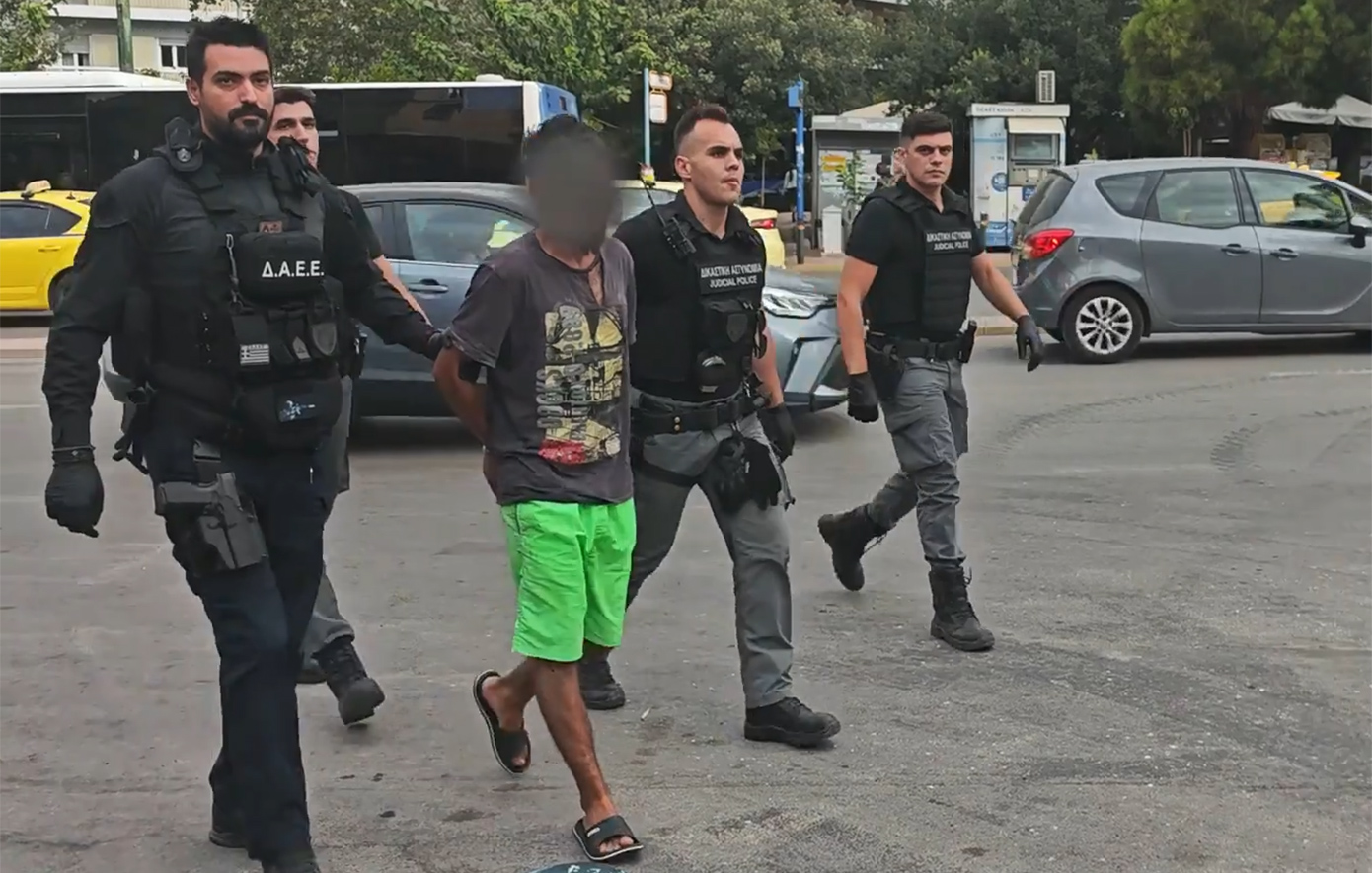 Στον ανακριτή ο 32χρονος «δράκος» που παρενοχλούσε γυναίκες στο Αιγάλεω και δηλώνει μέλος του ISIS