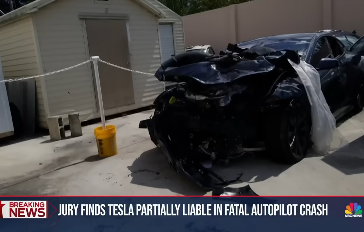 Χάκερ ξεσκέπασε «χαμένα» δεδομένα του Autopilot &#8211; Η Tesla θα πληρώσει 243 εκατ. δολάρια για θανατηφόρο δυστύχημα
