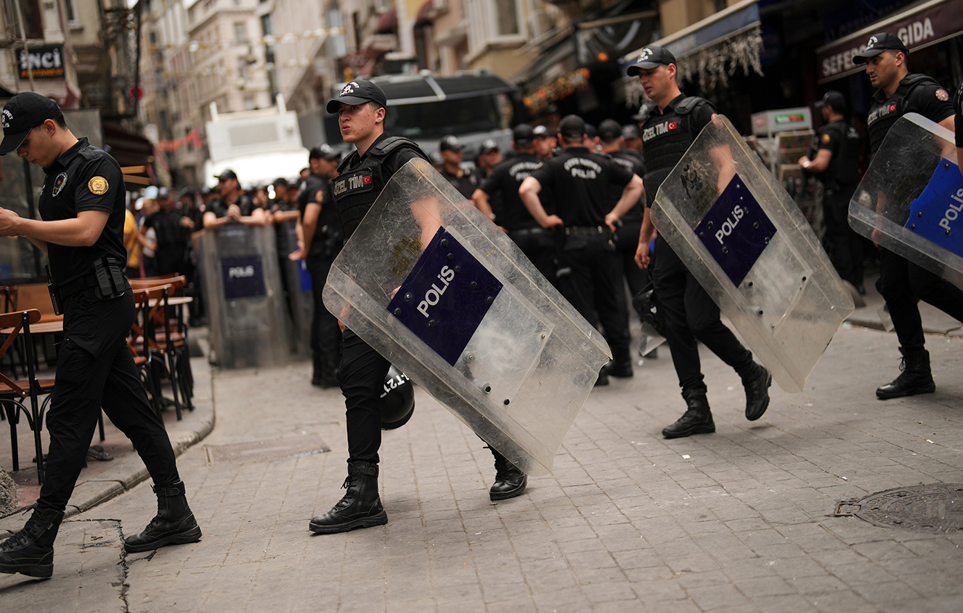 Νεκροί δύο αστυνομικοί στην Τουρκία σε επίθεση εναντίον τμήματος της Σμύρνης