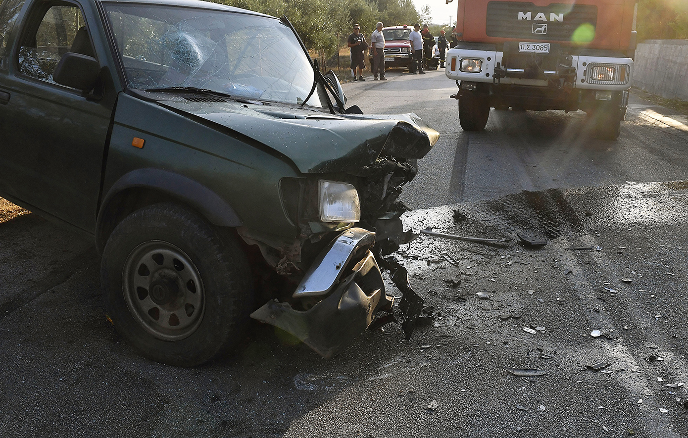 Σοκάρουν οι φωτογραφίες από το τροχαίο με νεκρή 25χρονη στο Κιάτο Σοκάρουν οι φωτογραφίες από το τροχαίο με νεκρή 25χρονη στο Κιάτο