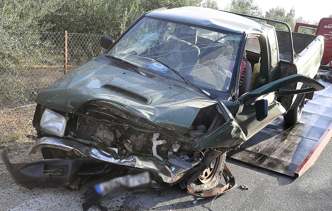 Σοκάρουν οι φωτογραφίες από το τροχαίο με νεκρή 25χρονη στο Κιάτο Σοκάρουν οι φωτογραφίες από το τροχαίο με νεκρή 25χρονη στο Κιάτο