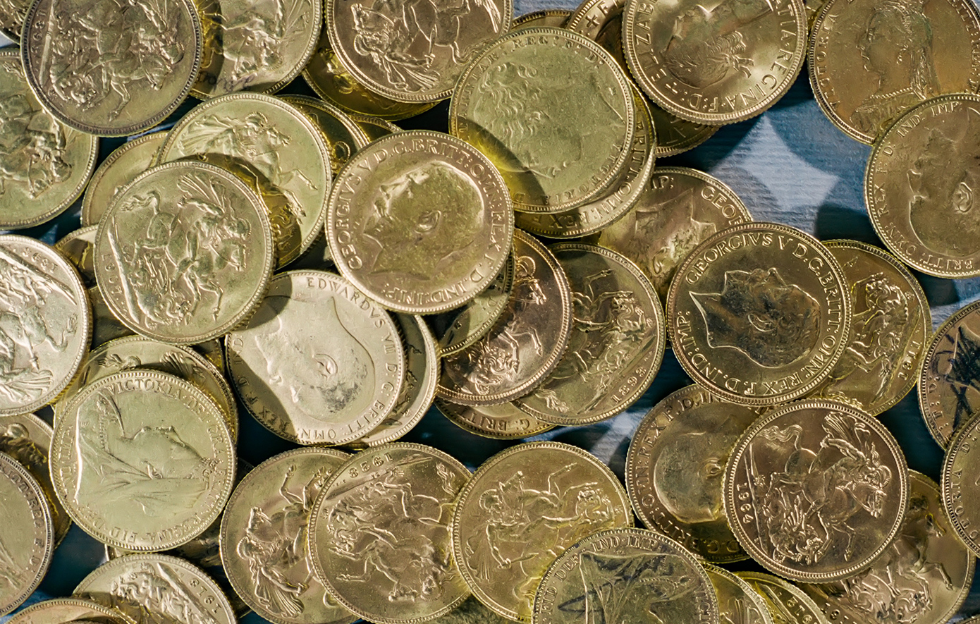 Φρενίτιδα με την τιμή της χρυσής λίρας: Καθεμία στοιχίζει πλέον όσο ένας μηνιαίος μισθός