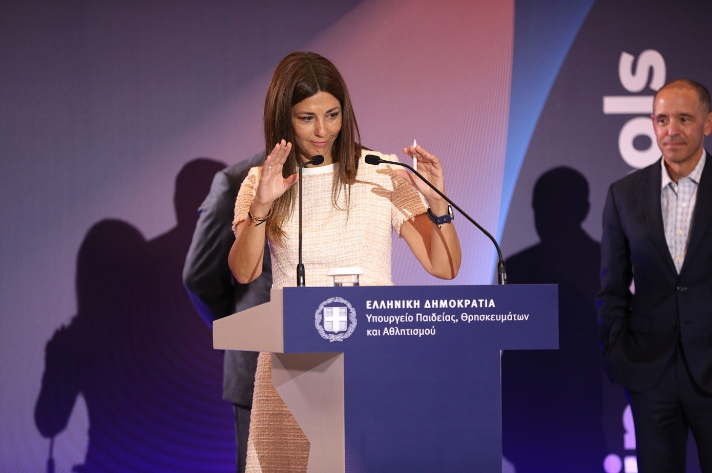 Σοφία Ζαχαράκη: «Η Τεχνητή Νοημοσύνη είναι ο ‘’πλανήτης’’ πάνω στον οποίο ήδη ‘’κατοικούμε’’»