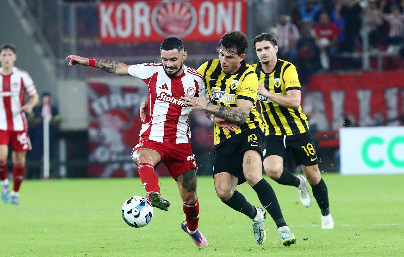 Ολυμπιακός – ΑΕΚ: 1-0 στο 33′ με πέναλτι ο Ελ Κααμπί