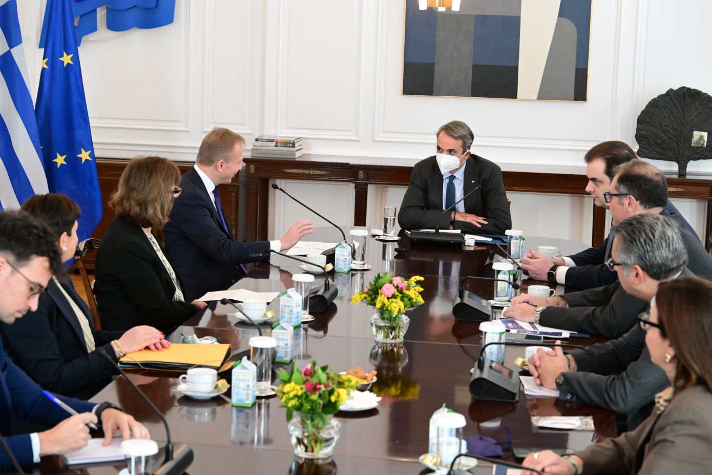 Ευρωπαίος Επίτροπος σε Μητσοτάκη: Η Ελλάδα αποτελεί παράδειγμα οικονομικής ανάκαμψης