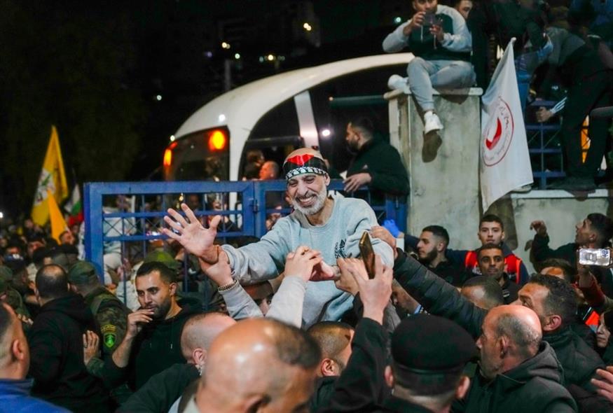 Η Χαμάς χαιρετίζει την αποφυλάκιση 2.000 παλαιστίνιων κρατουμένων