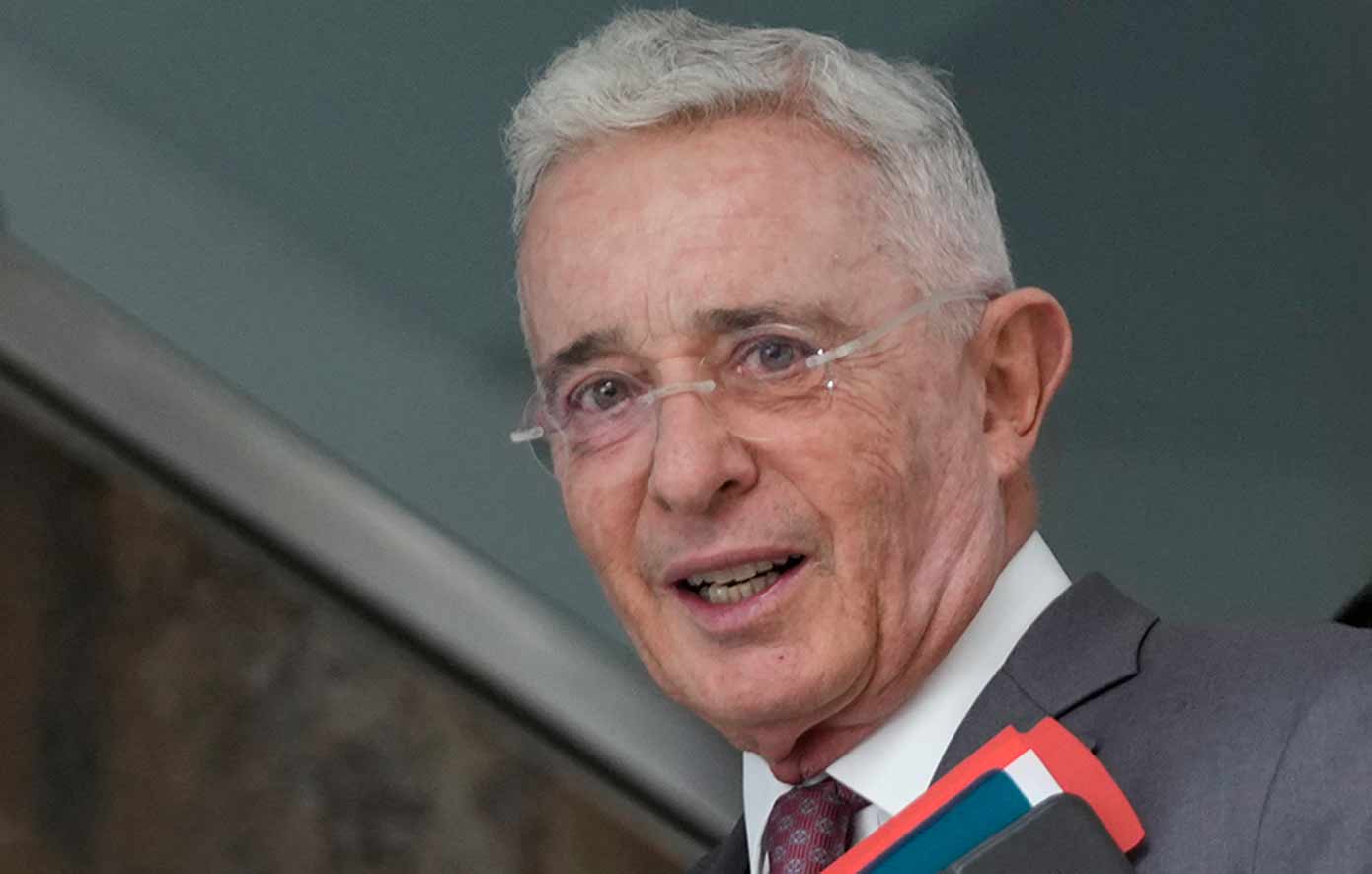 Ακυρώθηκε η καταδίκη του πρώην προέδρου της Κολομβίας Άλβαρο Ουρίμπε για διαφθορά