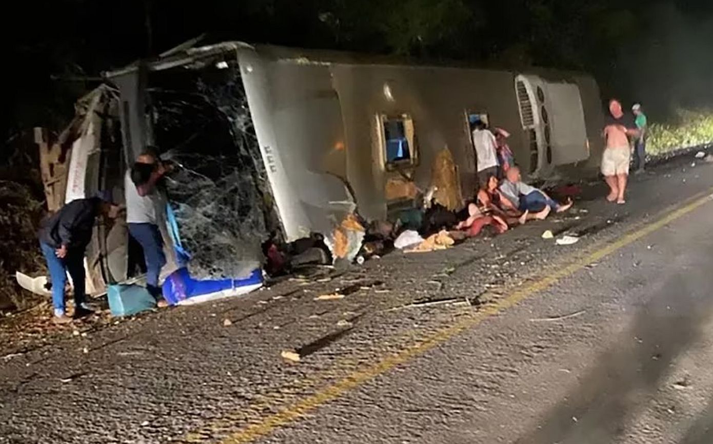 Βραζιλία: Τουλάχιστον 17 νεκροί εξαιτίας ανατροπής λεωφορείου