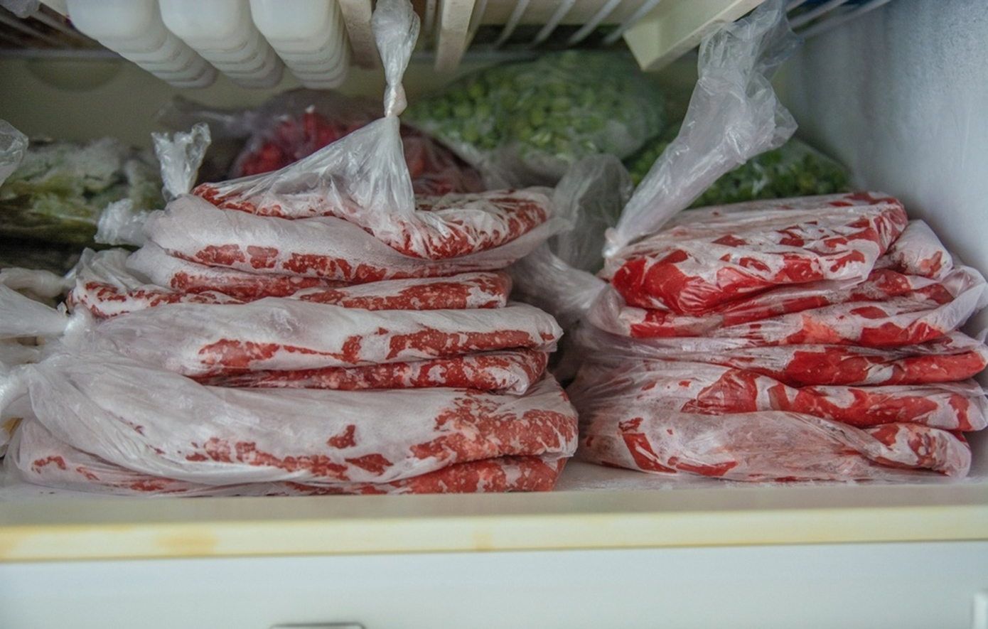 Το επικίνδυνο λάθος που κάνουν σχεδόν όλοι με την απόψυξη κρέατος
