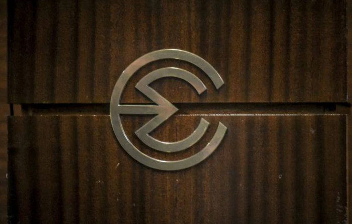 ΕΣΗΕΑ: Αποδοκιμάζει συνδικαλιστές της ΕΛ.ΑΣ που εμφανίζονται στη τηλεόραση &#8211; «Ένα μικρόφωνο δεν τον καθιστά ερευνητή»