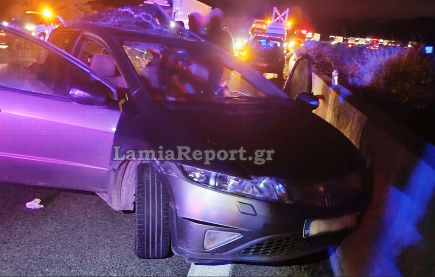 Σοβαρό τροχαίο στην Αθηνών &#8211; Λαμίας: Νταλίκα παρέσυρε αυτοκίνητο, το έσυρε για μέτρα και το πέταξε στο αριστερό ρεύμα