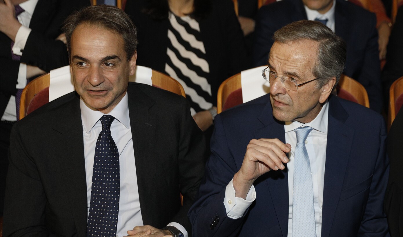 Ούτε η Ρηγίλλης δεν τους έφερε κοντά – Τα μηνύματα Μητσοτάκη σε Σαμαρά μετά την απουσία του πρώην πρωθυπουργού από το βιβλίο Στυλιανίδη