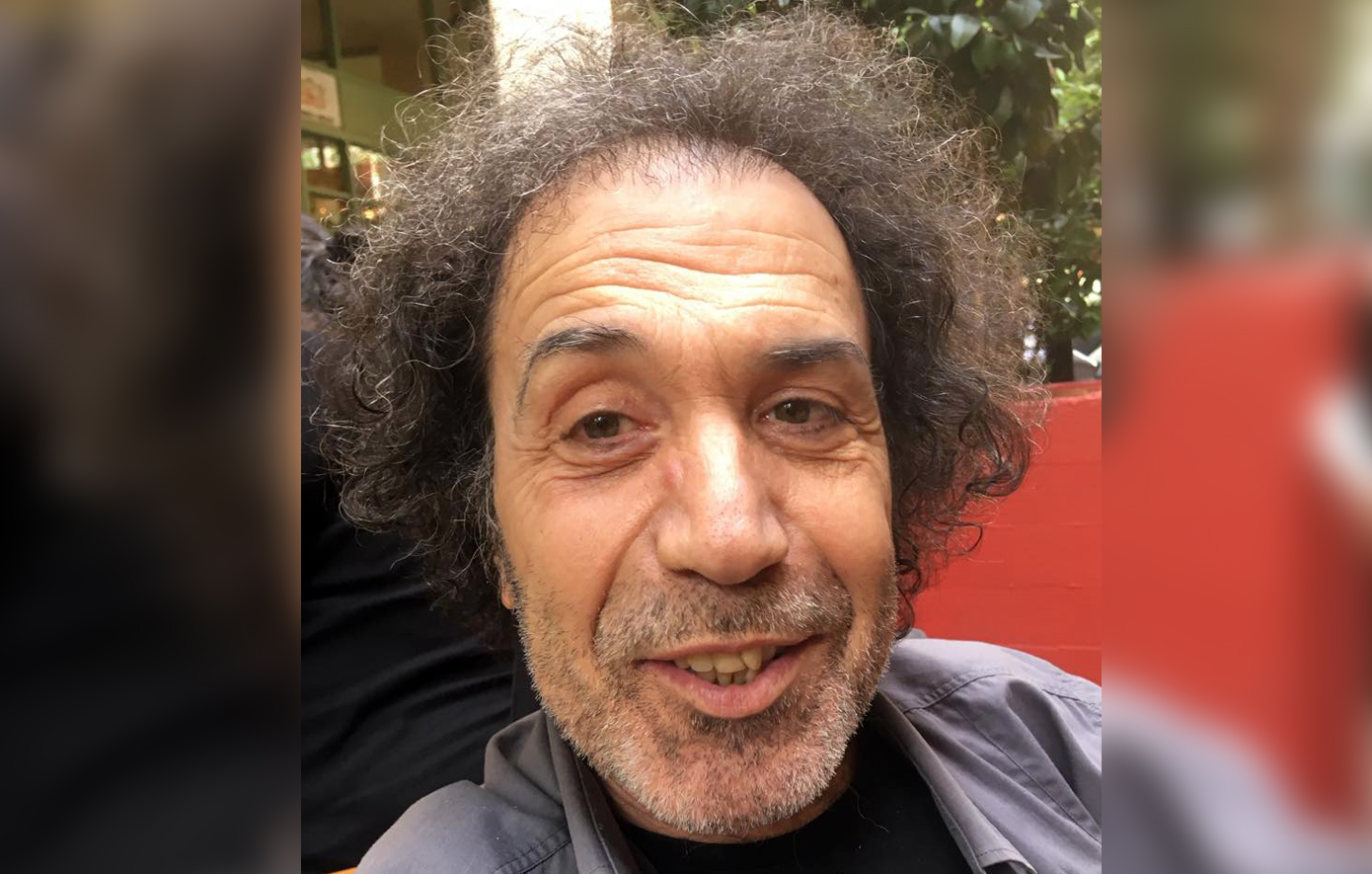 Πέθανε ο Γιώργος Ψωμόπουλος, μάνατζερ και συντελεστής των Magic De Spell
