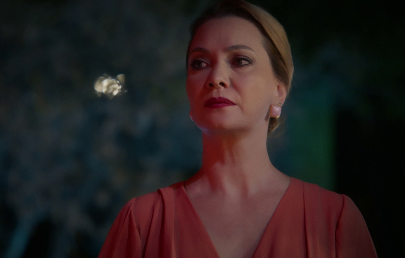 Να μ' αγαπάς