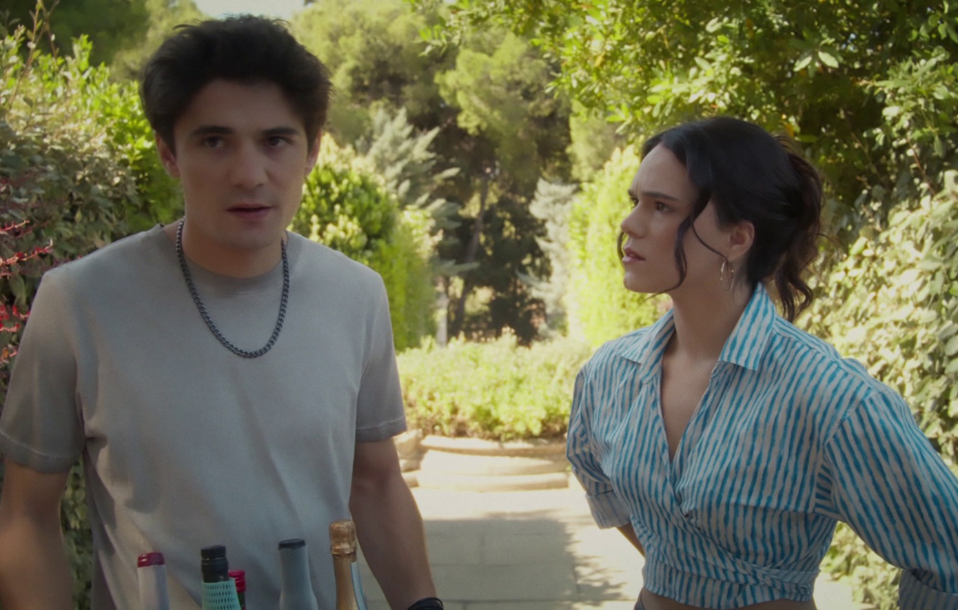 Να μ' αγαπάς