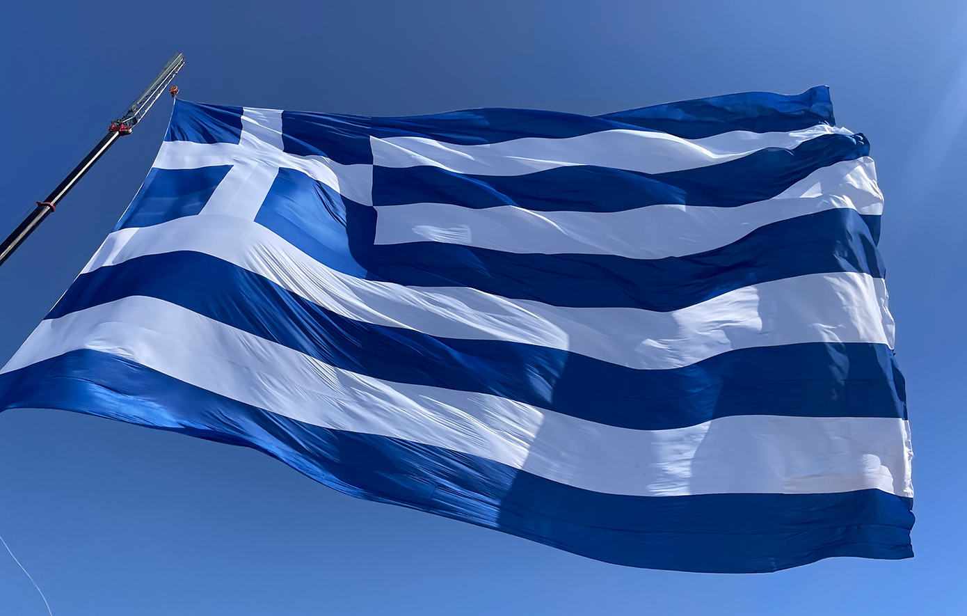 Ελληνική πρεσβεία στα ΗΑΕ: «Μείνετε στα σπίτια σας ή σε ασφαλή σημεία, αποφεύγετε κάθε άσκοπη μετακίνηση»