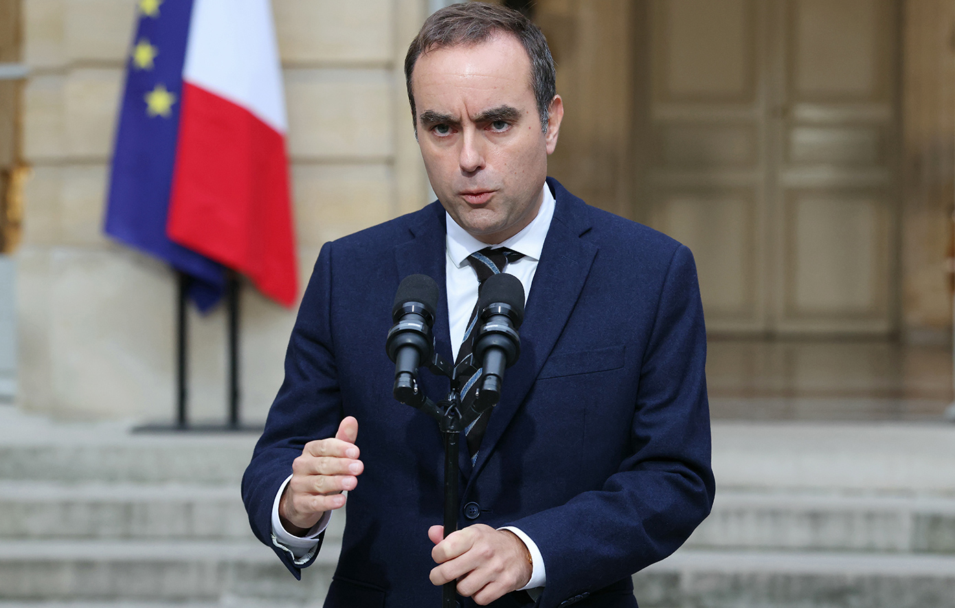 Παραιτήθηκε ο Γάλλος πρωθυπουργός Σεμπαστιέν Λεκορνί