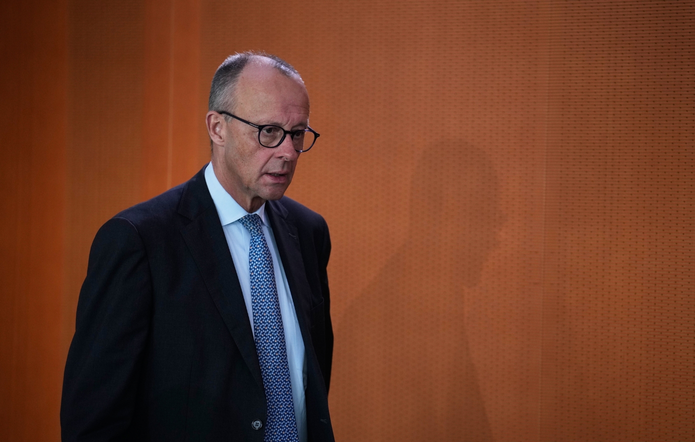 Κριτική από τα γερμανικά ΜΜΕ για την επίσκεψη του καγκελάριου Μέρτς στην Τουρκία